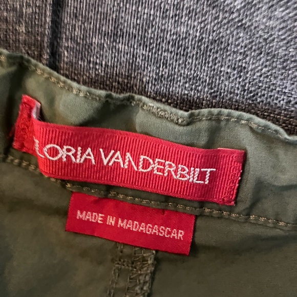 GLORIA VANDERBUILT Military Green Cotton Utility Shorts Size 14 (like a 10-12) - Picture 9 of 10